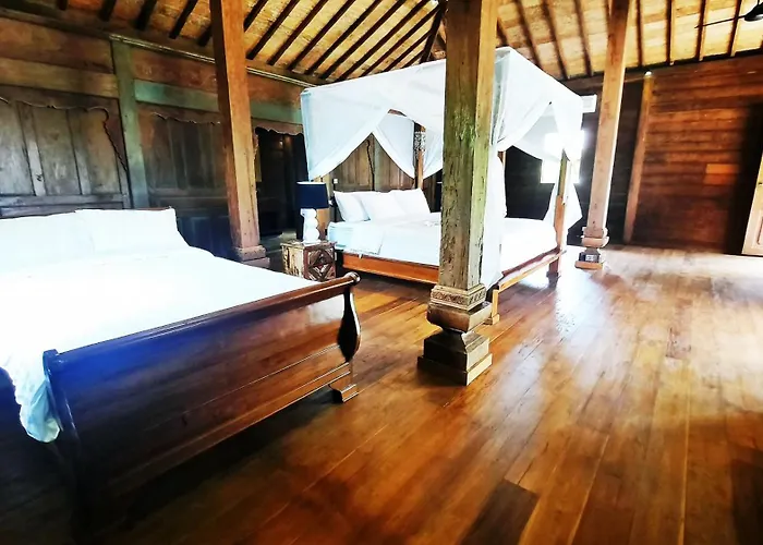 Séjour chez l'habitant Le Petit Leon "authentic Traditional Wooden House" Pabean Buleleng