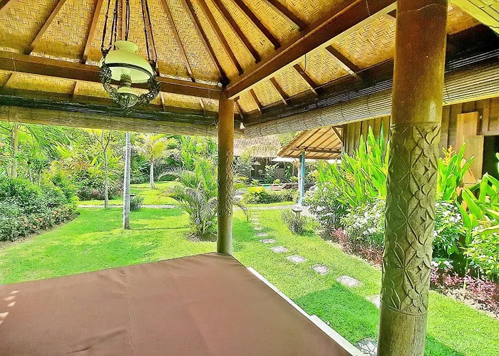 Séjour chez l'habitant Le Petit Leon "authentic Traditional Wooden House"
